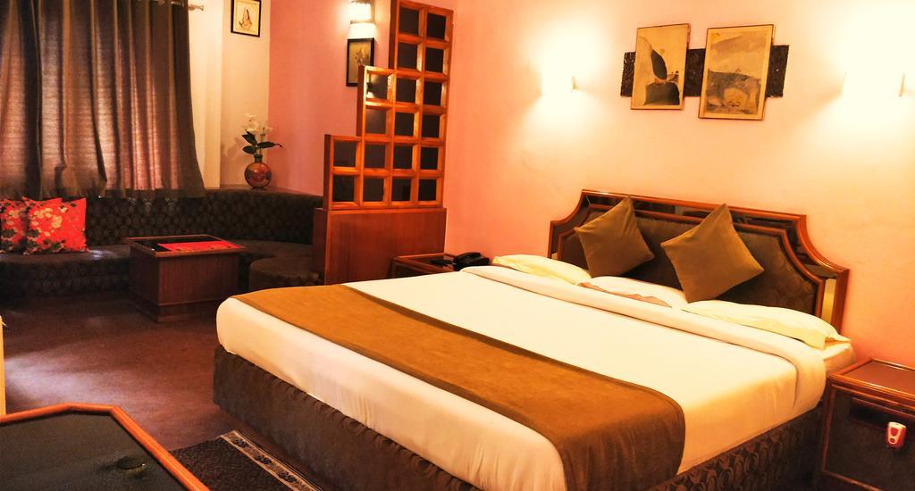 Hotel Maganji'S เมาท์อาบู ภายนอก รูปภาพ